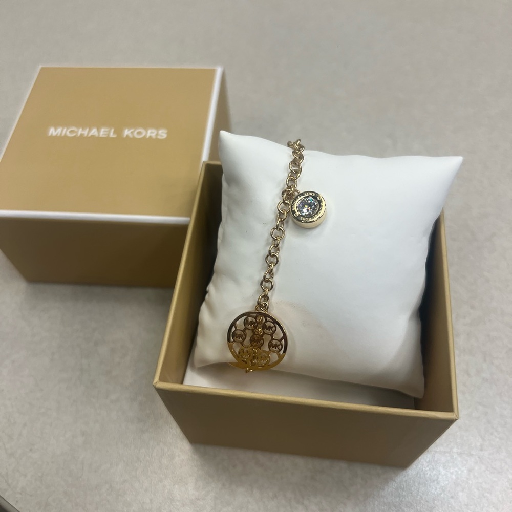 NWT Michael Kors Bracelet Gold